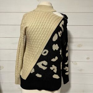 NWOT! Stylish Black and Cream Women's Sweater